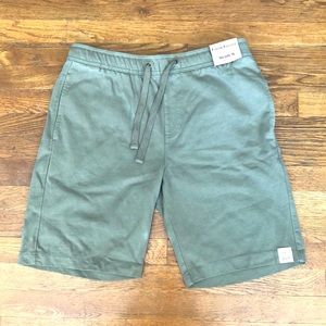 Tailor Vintage mens Olive Shorts